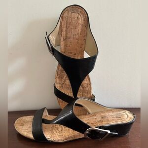 Cloudwalkers 11W t-strap sandals